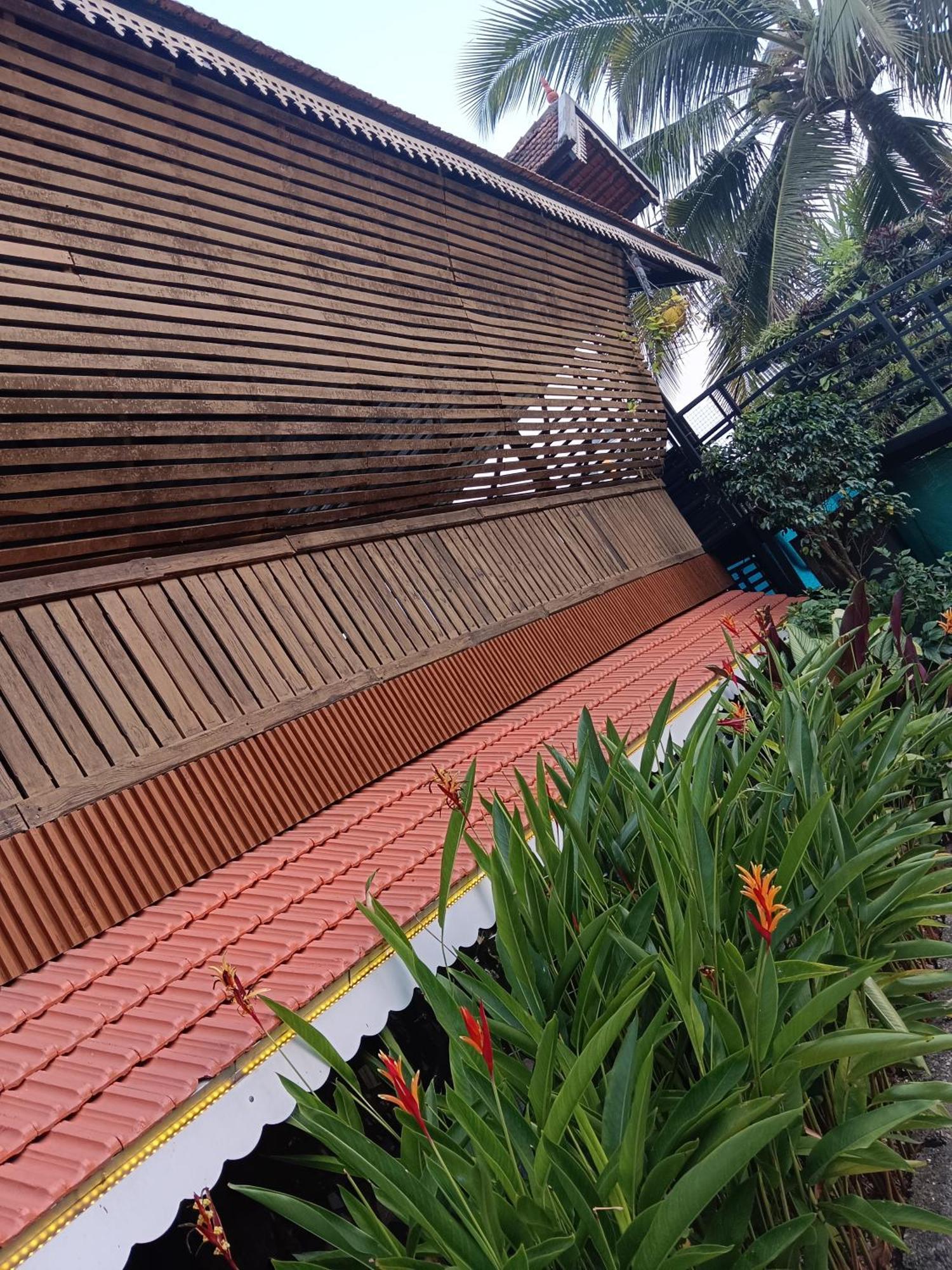 Hill View Acsingle Double Executive In Trivandrum